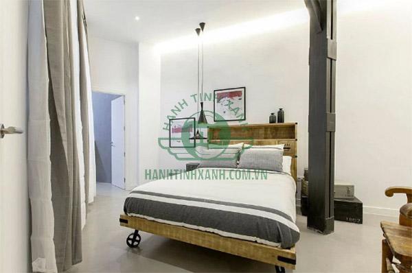 Giường khách sạn có bánh xe