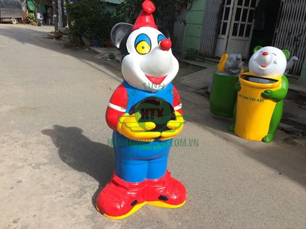 Những mẫu thùng rác có thể dùng để trang trí cảnh quan