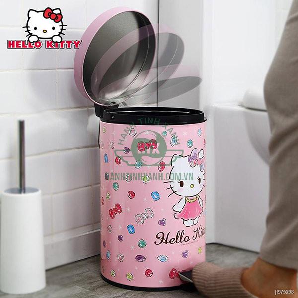 Kiểu dáng đạp chân dễ sử dụng