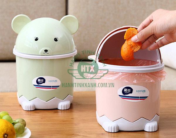 Nắp mở dễ dàng, dùng xong bạn đậy nắp thùng rác lại