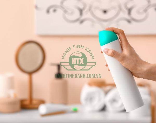 Bình xịt phòng thông thường có khá rẻ, dễ mua tại mọi tiệm tạp hóa