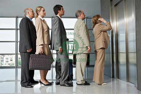 Văn hóa khi đi thang máy