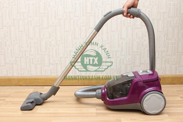 máy hút bụi là vât dụng hữu ích trong gia đình