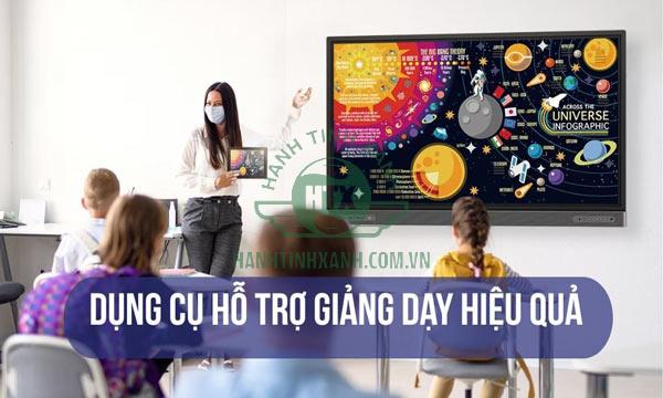 Tri ân trường cũ bằng các thiết bị điện tử phục vụ việc học