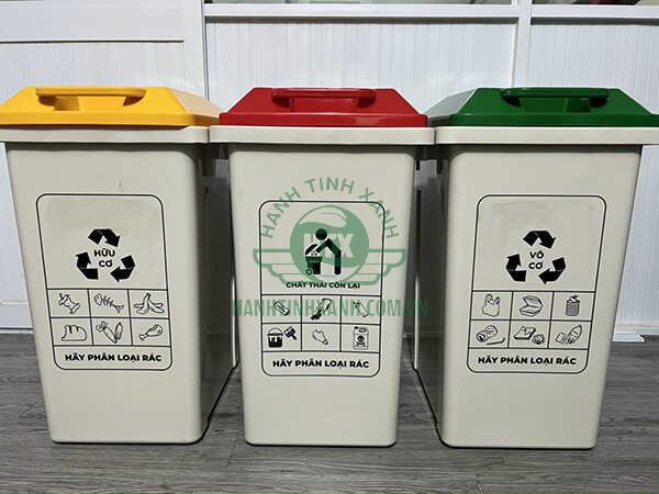 Sử dụng thùng phân loại rác để phân nhóm rác giúp định hướng xử lý hiệu quả, thuận tiện hơn