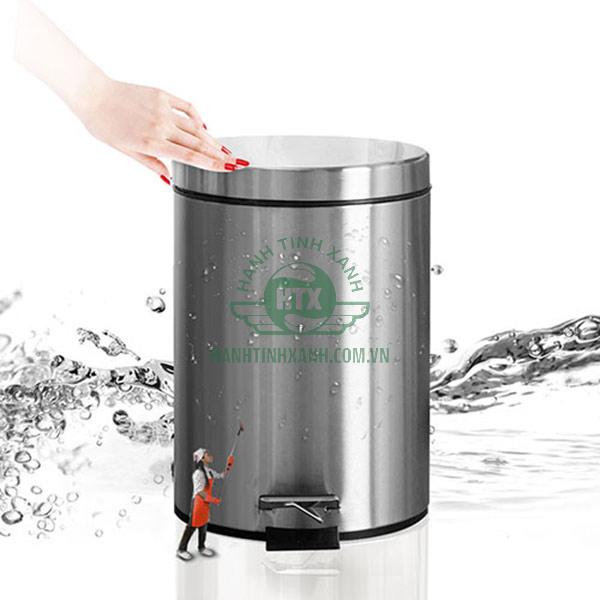 Lớp Inox bền bỉ, dễ dàng vệ sinh