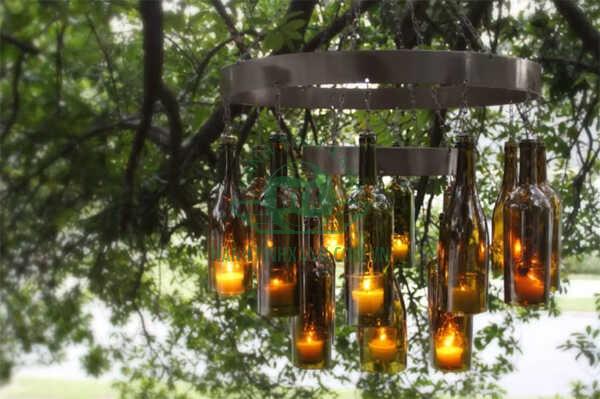 Decor một góc cực chill ở ngoài vườn, ban công với bóng đèn làm từ chai thủy tinh