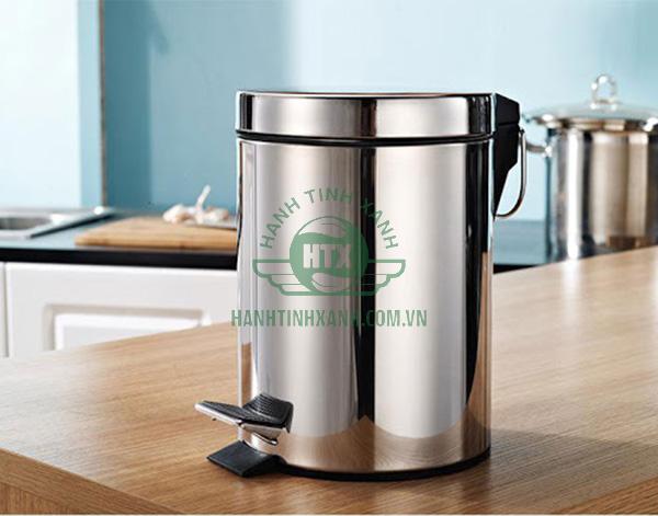 Tăng tuổi thọ thùng rác inox bằng những cách đơn giản