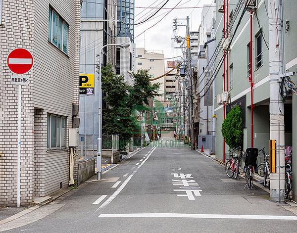 Đường phố Nhật có rất ít thùng rác