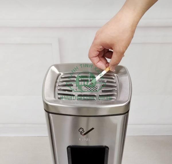 Xử lý tàn thuốc nhanh chóng, nhưng cẩn thận