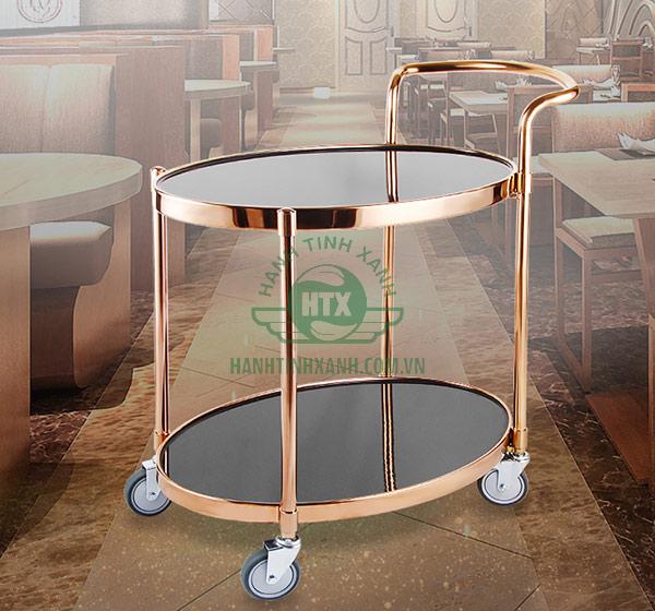 Kính kết hợp inox mang sắc màu lấp lánh nhất là khi dưới ánh đèn