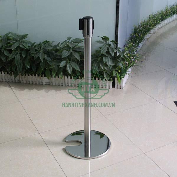 Inox là chất liệu siêu bền giúp cột chắn sử dụng ít hỏng