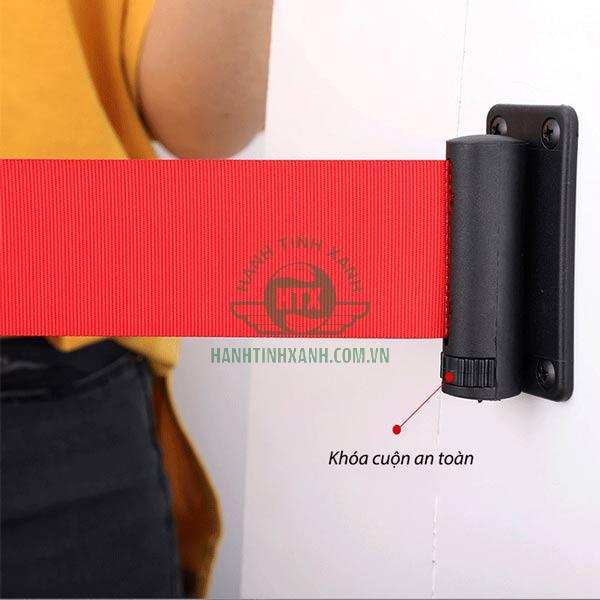 Lắp đặt gắn tường đơn giản vì đã có phụ kiện đi kèm