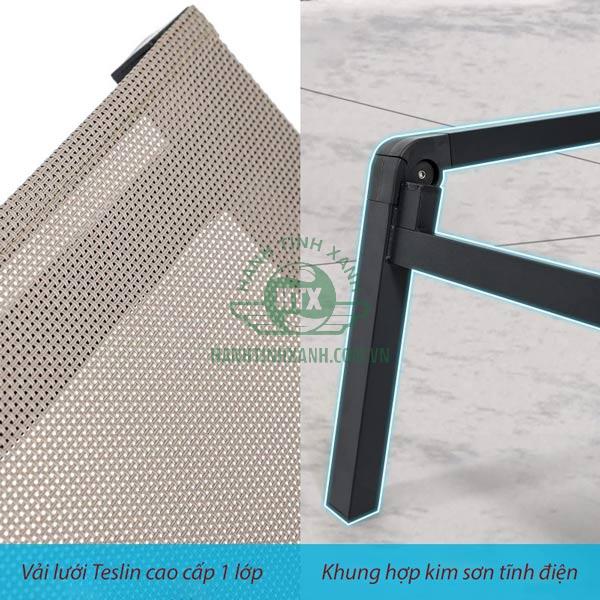 Cận cảnh khung ghế và mặt lưới của ghế hồ bơi