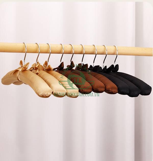 Mẫu móc treo phù hợp với nhiều không gian