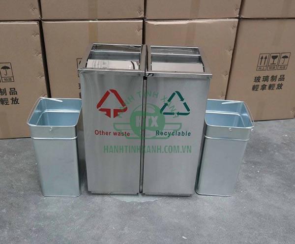 Hình ảnh thùng rác inox đôi ngoài trời bập bênh