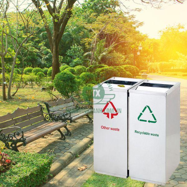 Mẫu thùng rác ngoài trời nắp bập bênh 2 ngăn