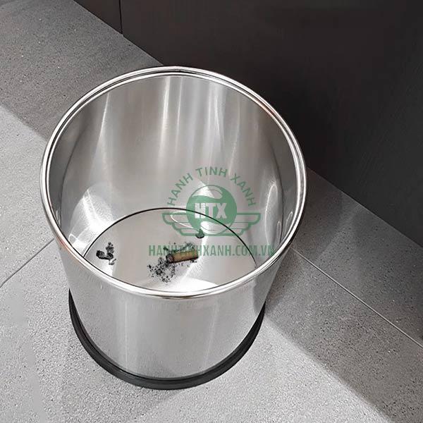 Chất liệu Inox an toàn, chịu được nhiệt nóng