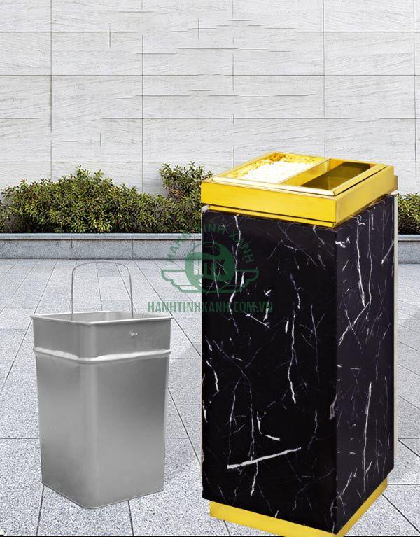 Thùng chứa rác bên trong làm bằng tôn hoa