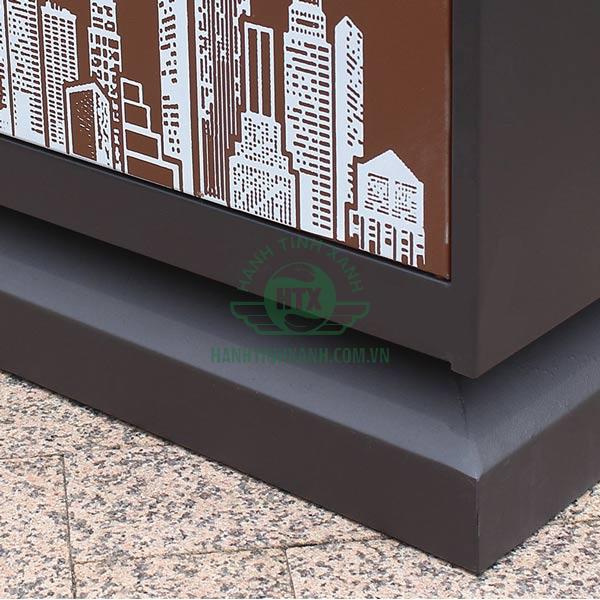 Thiết kế chân đế thùng rác rất vững chãi