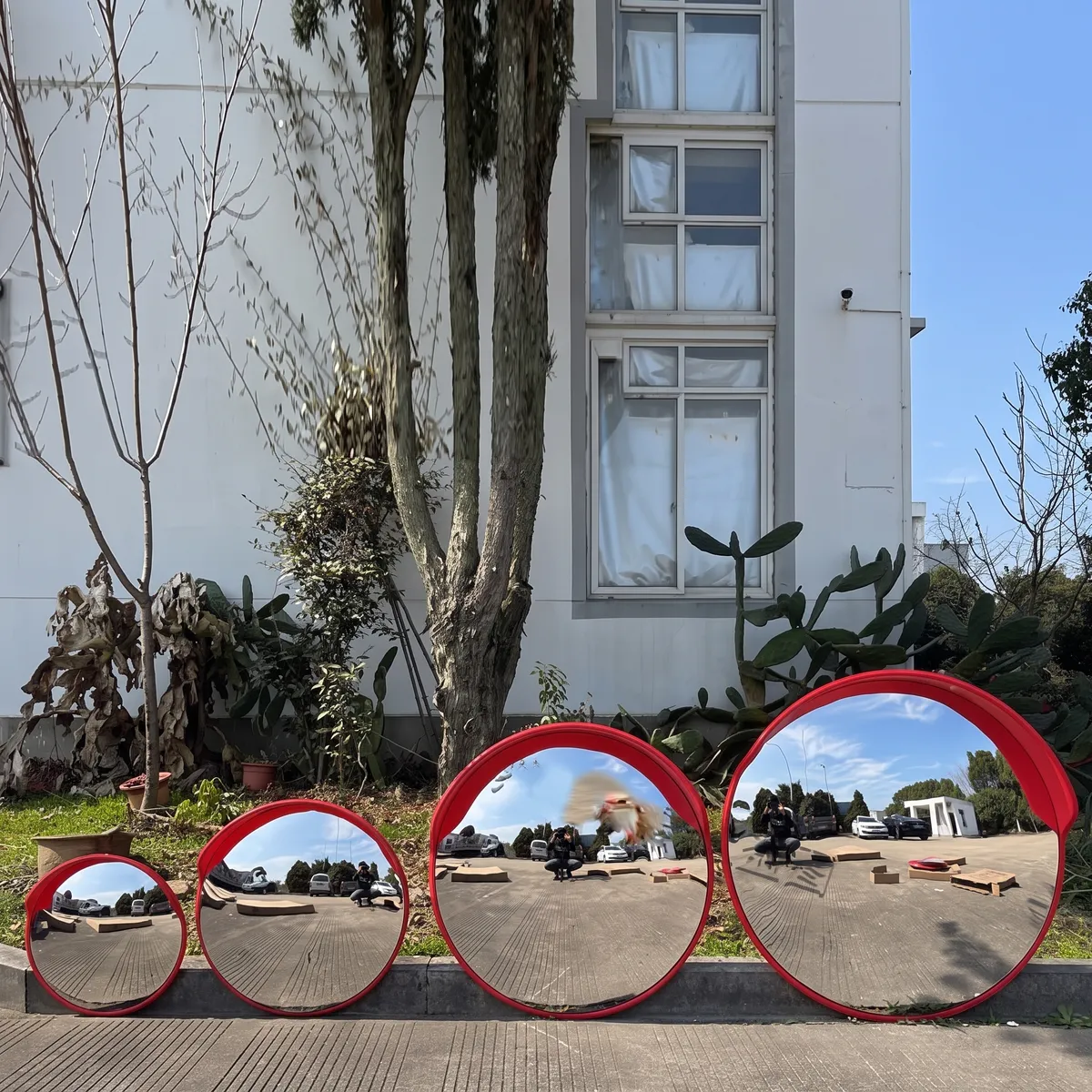 Gương cầu lồi có sẵn tại hành tinh xanh