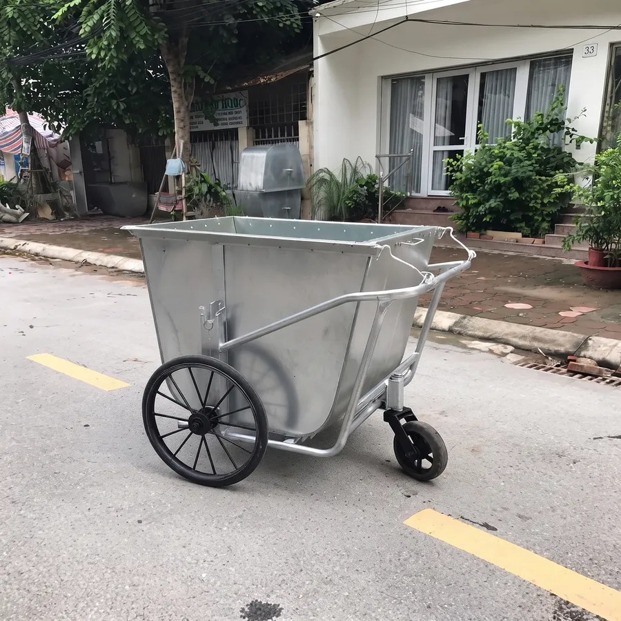 Xe gom rác bằng tôn hành tinh xanh