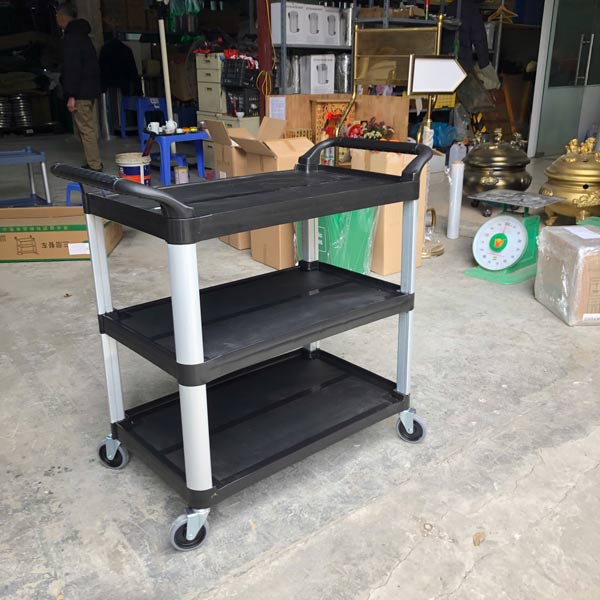 Hình ảnh thực tế của xe đẩy 3 tầng khung nhôm tam giác tại kho