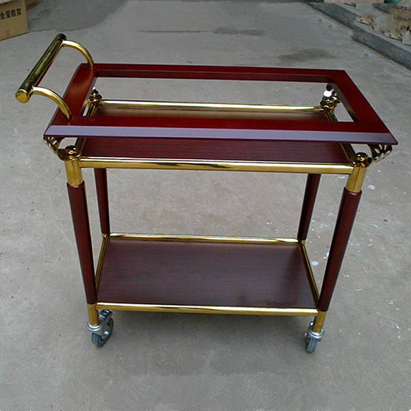 Hình ảnh xe đẩy rượu chụp tại kho