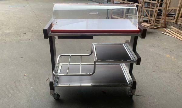 Hình ảnh mẫu xe đẩy rượu được lắp đặt hoàn thiện tại kho