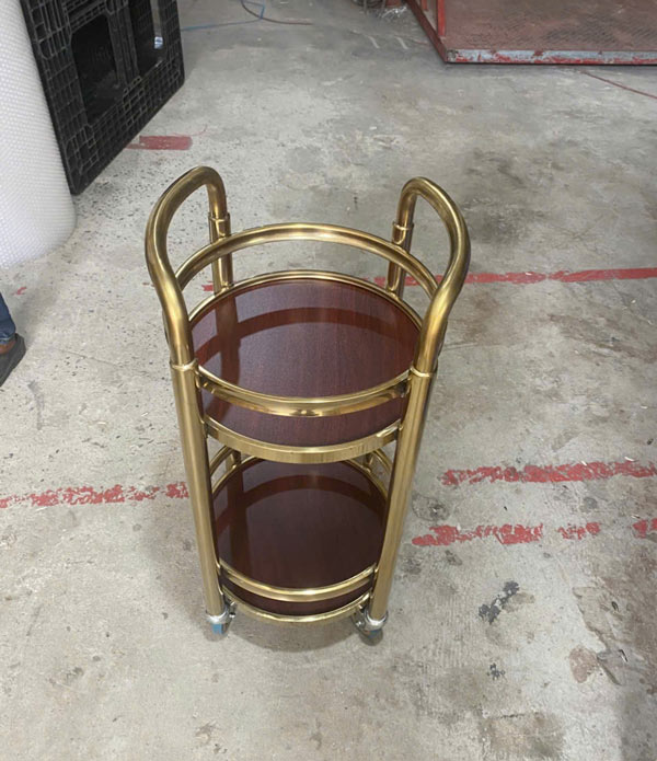 Mẫu xe chở rượu thiết kế đẹp, chắc chắn