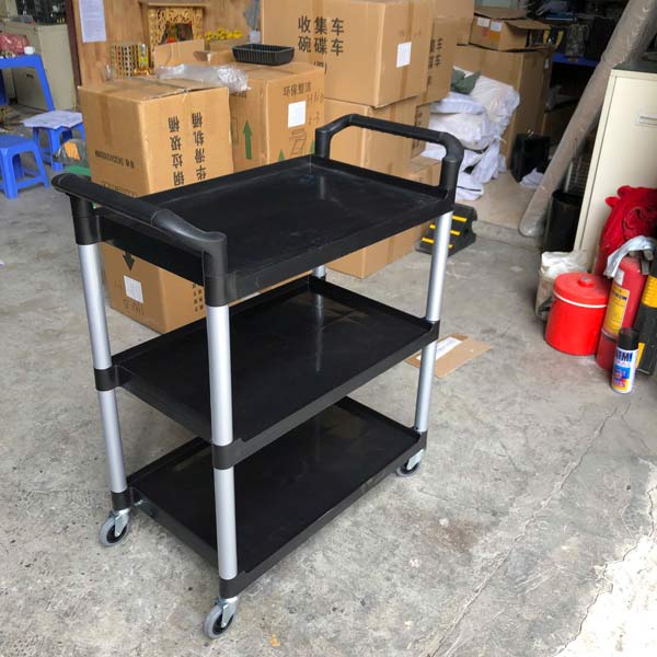 Hình ảnh thực tế xe đẩy nhựa 3 tầng tại kho Hành Tinh Xanh